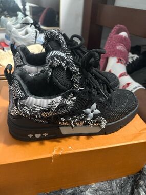 Louis Vuitton Skates Swarovski Rhinestone Black and White Mens’ Sneakers